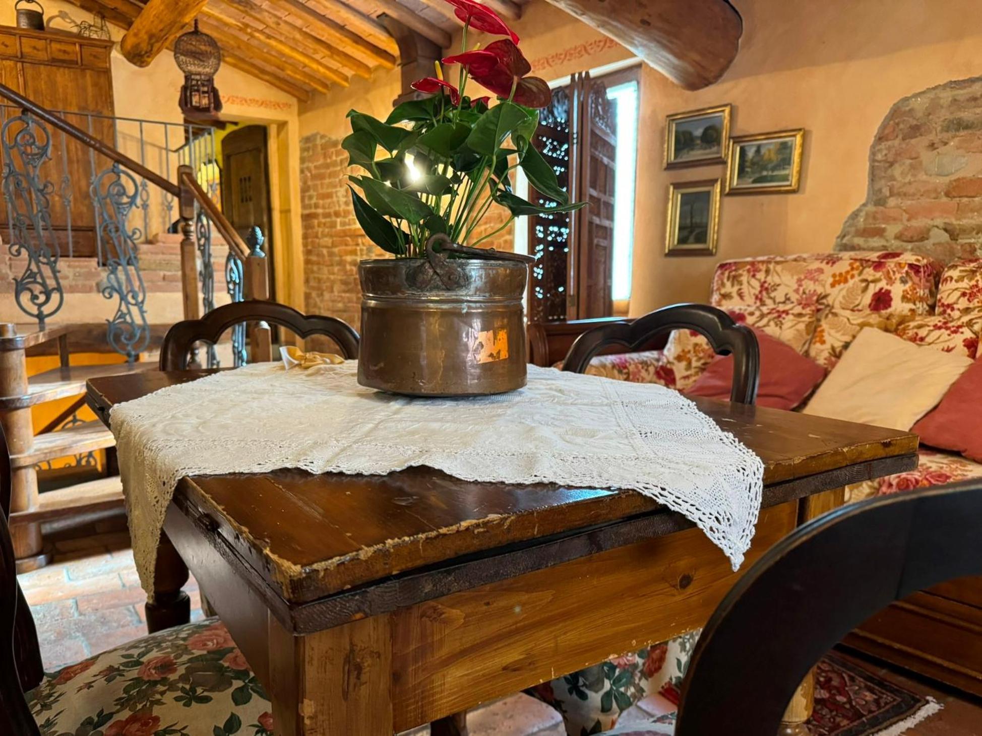 Casa Giulia, Il Gioiello Del Borgo Apartment Certaldo Ngoại thất bức ảnh